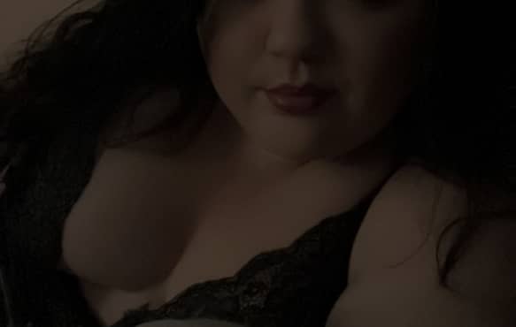 profile photo of Sabrina-Submissive