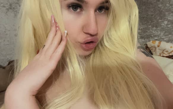 profile photo of KinkyEmilyRose