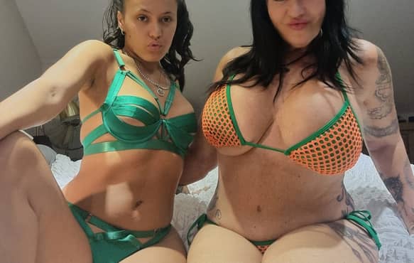 profile photo of mom_vs_daughter
