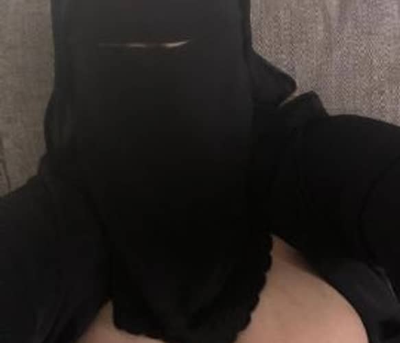 profile photo of Pakistani-Goddess
