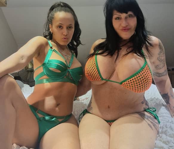 profile photo of mom_vs_daughter